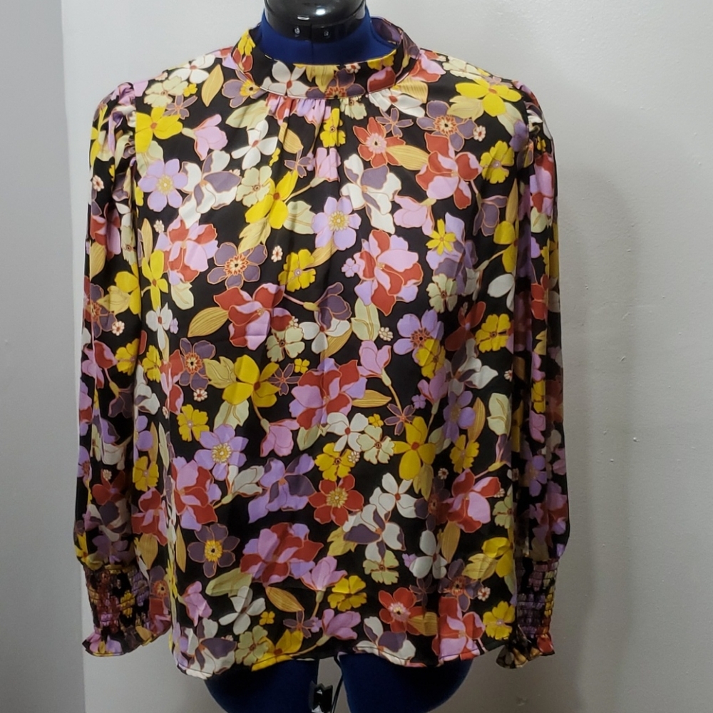 NEW Who What Wear Multi-Color Flower Blouse